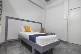 Sri Krishna Lodge by OYO Rooms