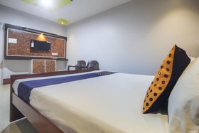 Sri Krishna Lodge by OYO Rooms