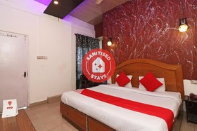Vasee Residency by OYO Rooms