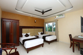 RB Grand Residency by OYO Rooms