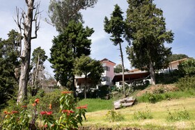 Akkandi Veedu