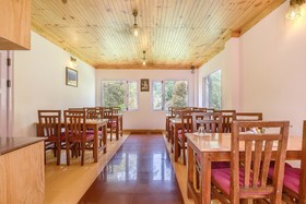 Altius Nest Hotel