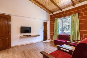 Altius Nest Hotel