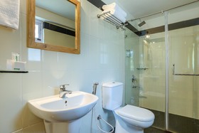 Altius Nest Hotel