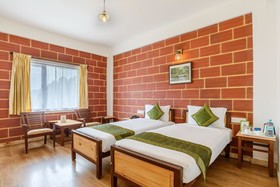 Altius Nest Hotel