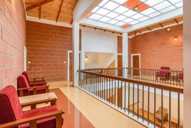 Altius Nest Hotel