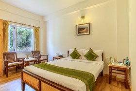 Altius Nest Hotel