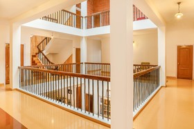 Altius Nest Hotel