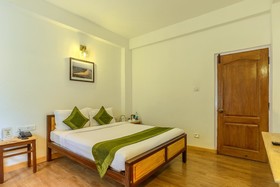 Altius Nest Hotel