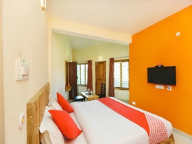 Hexa Moon Heights By OYO Rooms
