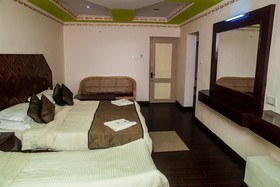 Hotel Gurupriya