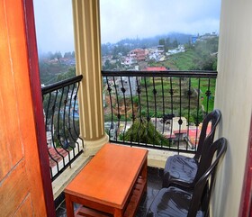 Le Vanira Inn
