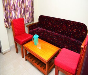 Le Vanira Inn