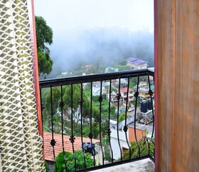 Le Vanira Inn