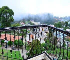 Le Vanira Inn