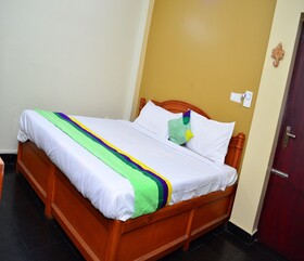 Le Vanira Inn