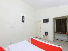 Rose Flower Nest by OYO Rooms