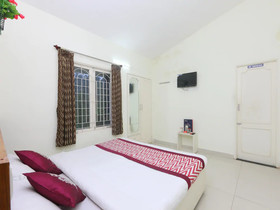 Rose Flower Nest by OYO Rooms