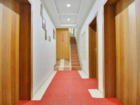 Rose Flower Resort by OYO Rooms