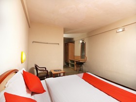 Royal Hotel