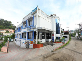 Royal Hotel