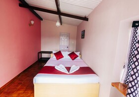 The British House by Xacro Stays