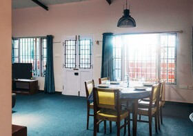 The British House by Xacro Stays