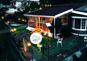 The British House by Xacro Stays