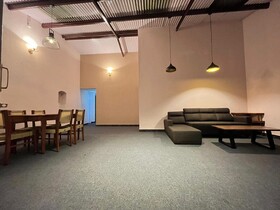 The British House by Xacro Stays