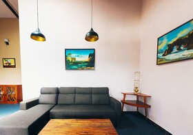 The British House by Xacro Stays