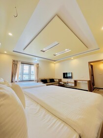 Jmg Grand Resort Kaircombai Kotagiri
