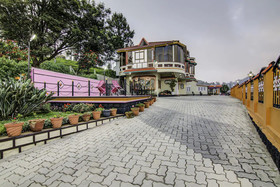 Suthys Resort by OYO Rooms