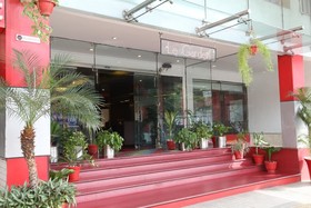 Le Garden Star Hotel