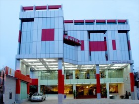 Le Garden Star Hotel