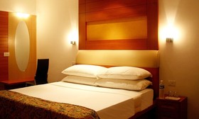 Riverside Resort & Spa