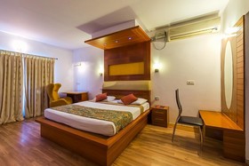 Riverside Resort & Spa