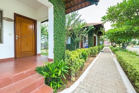 Riverside Resort & Spa