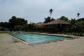 Riverside Resort & Spa