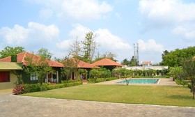 Riverside Resort & Spa