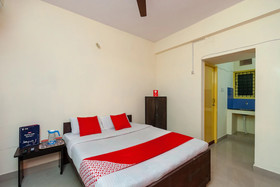 Adhithya Inn by OYO Rooms
