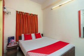 Adhithya Inn by OYO Rooms