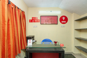 Adhithya Inn by OYO Rooms
