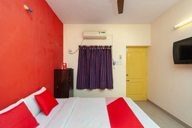 Adhithya Inn by OYO Rooms