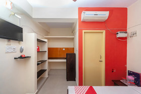 Adhithya Inn by OYO Rooms