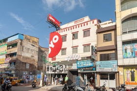 Hotel Admire by OYO Rooms