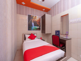 Akash Inn Elite By OYO Rooms