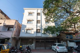 Alfa Palace by OYO Rooms