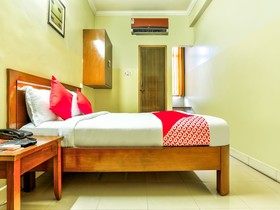 OYO Townhouse 142 Vadapalani