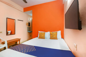 Spot On Annai Guest House
