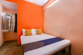 Spot On Annai Guest House